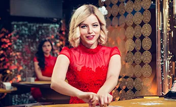 Hỗ trợ khách hàng 24/7 PG99 Skin